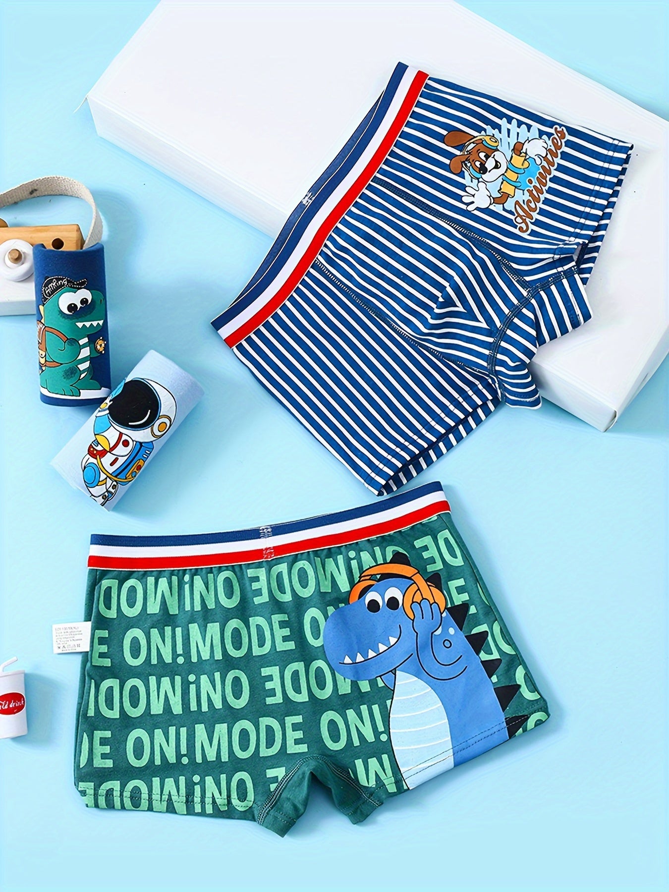 Conjunto de 4 calzoncillos bóxer de algodón para niños con estampados de astronauta y dinosaurio, transpirables, elásticos y aptos para todas las estaciones