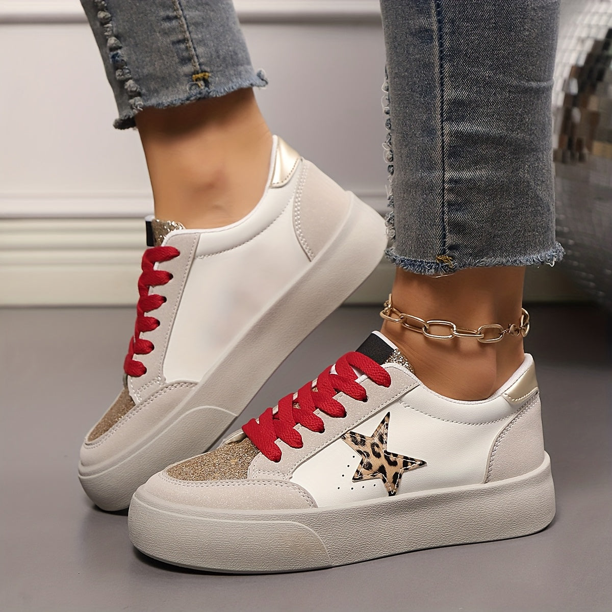 Women’s Leopard Print Casual Sneakers with Glitter Accents and Breathable Design