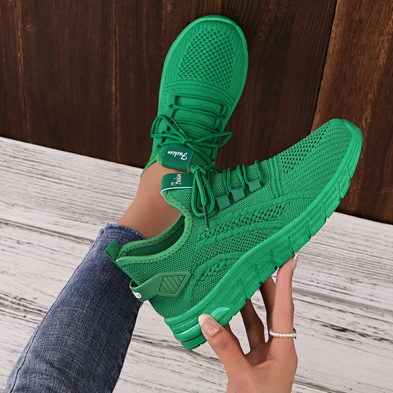 Ayollar uchun engil slip-on sport poyabzali, nafas oladigan tarmoq materialli, pastki yuqori qism
