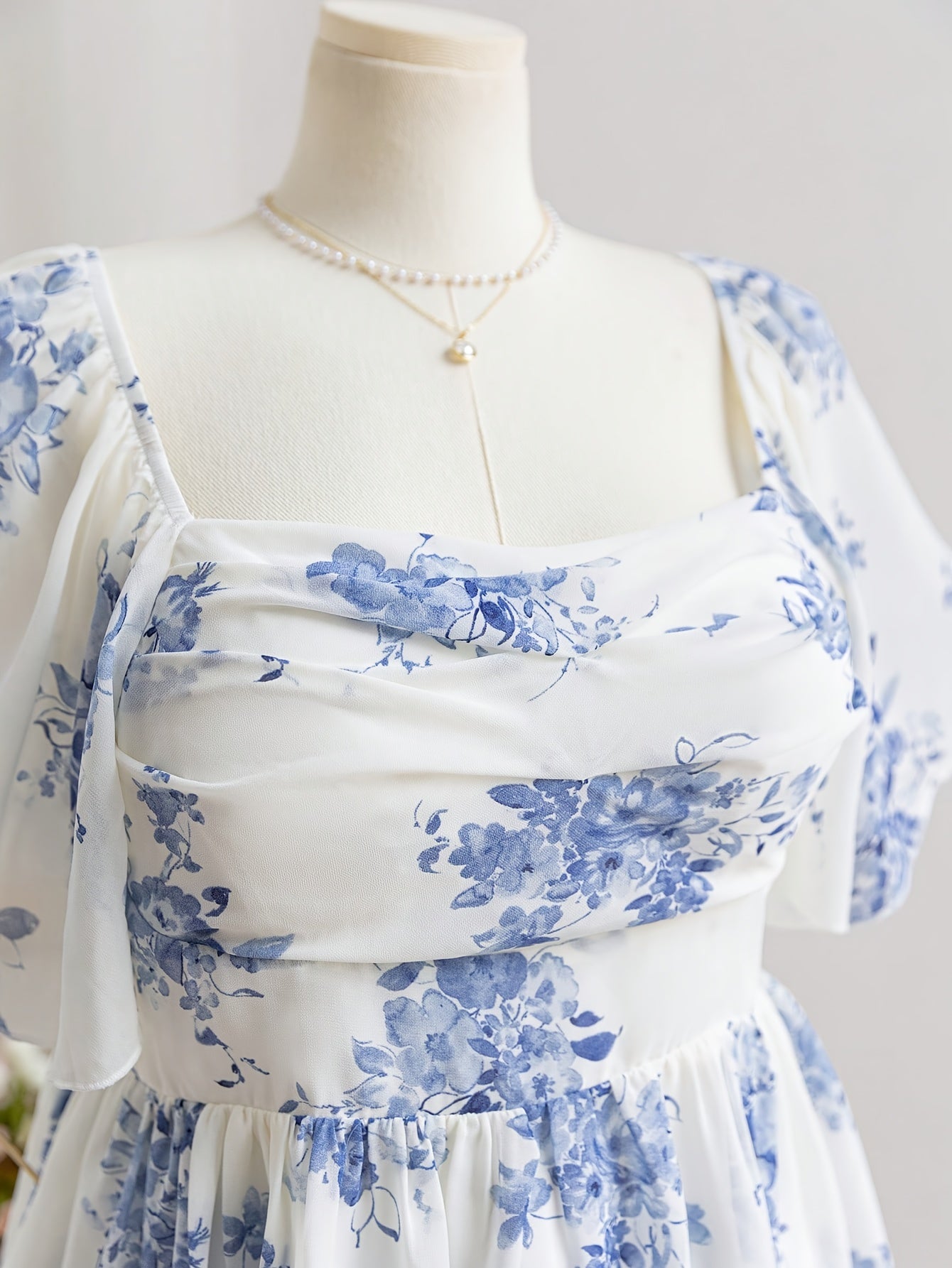 Plus Size Women's Floral Print A-Line Top Ruffled Neck Short Sleeve Polyester