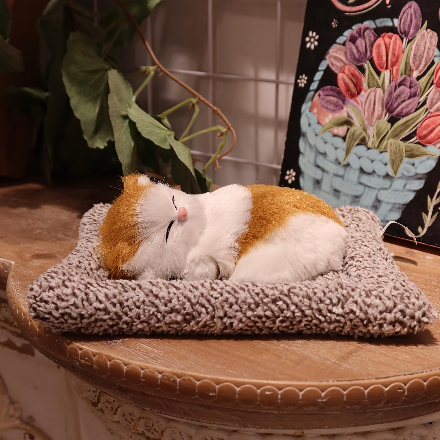 Tegishli sezgir mushuk o'yinchoq - yoshlar uchun mukammal va qiz do'stlariga sovg'a sifatida, uy bezaklari yoki avtomobil ornamentlari sifatida ishlatilishi mumkin. Issiq va yoqimli simulyatsiya uy hayvoni. Bayramlar uchun ideal va