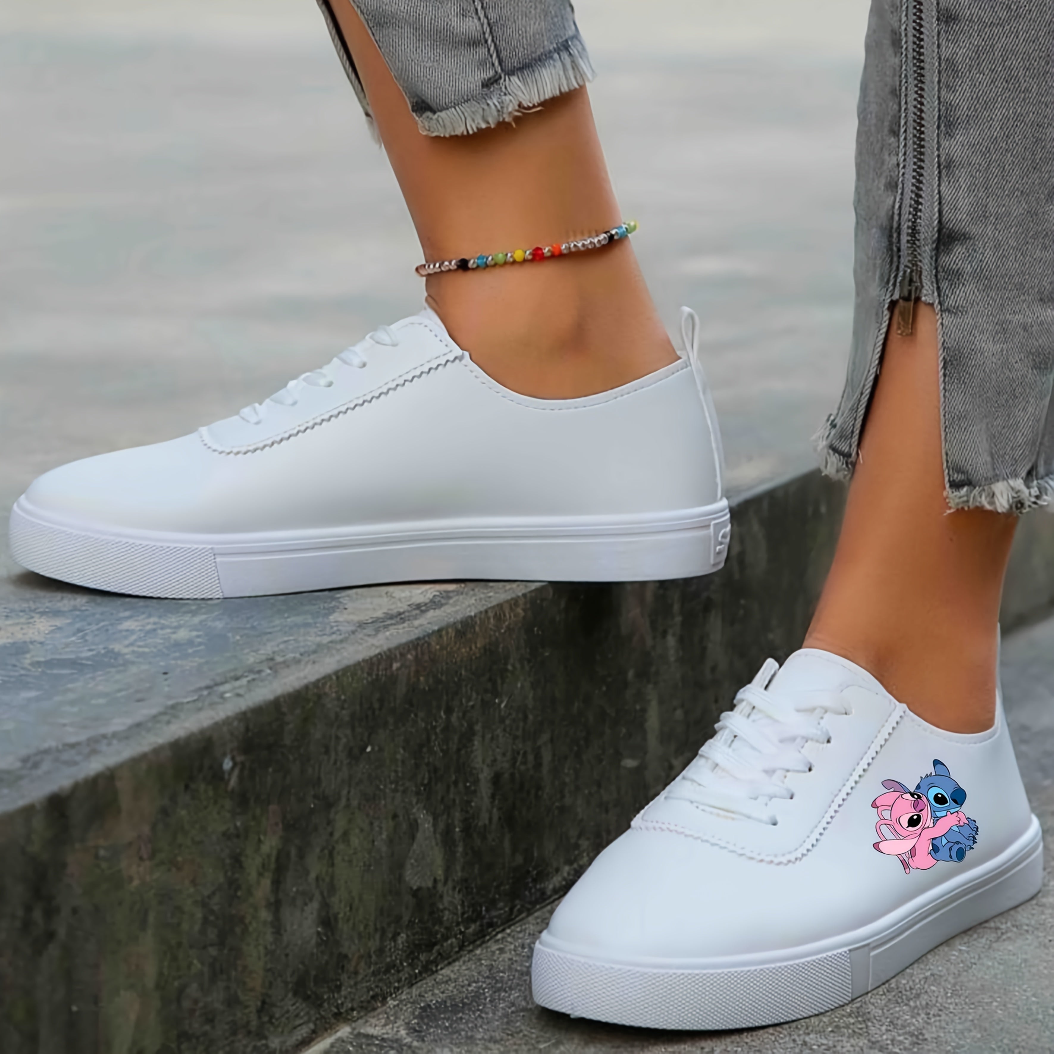 Women's White Low-Top Sneakers with Fabric Lining and Synthetic Sole