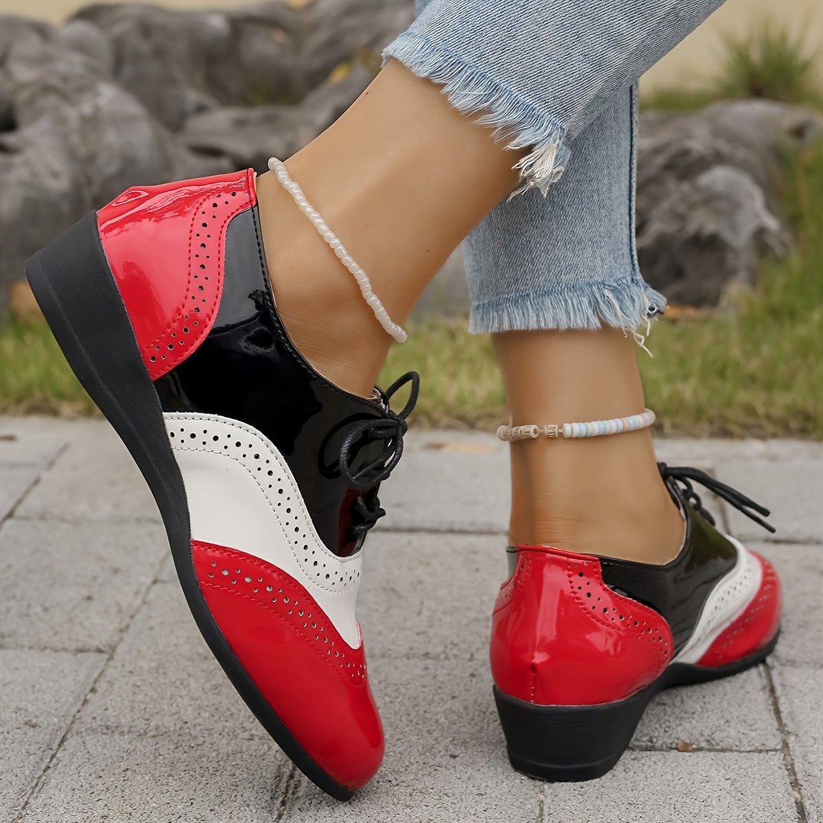 Women's Oxford Shoes Red and Black Colorblock Casual Flat with Perforated Details