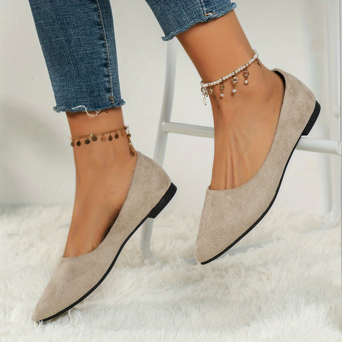 Women's Lightweight Pointed Toe Slip-On Casual Flats with Non-Slip Rubber Sole