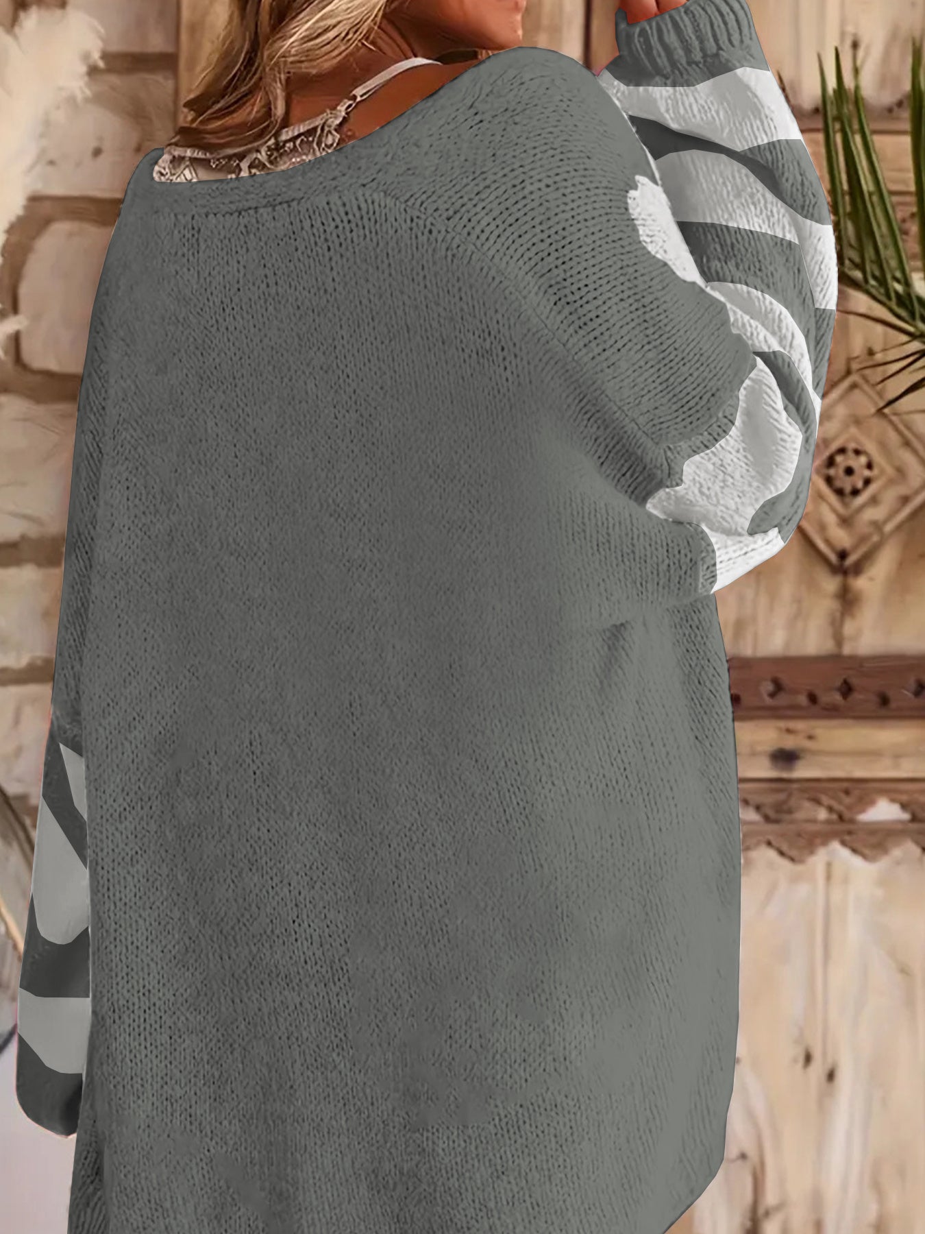 Plus Size Women's Floral V-Neck Cardigan Lightweight Knit Sweater for Fall Winter