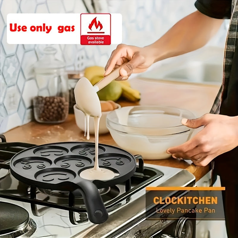 1 dona yopishqoq pancake qozoni, 7 ta baxtli yuz shakllari bilan qiziqarli va bayramona pancake'lar tayyorlash uchun. Oson tozalanadigan va issiqlikka chidamli tutqich.