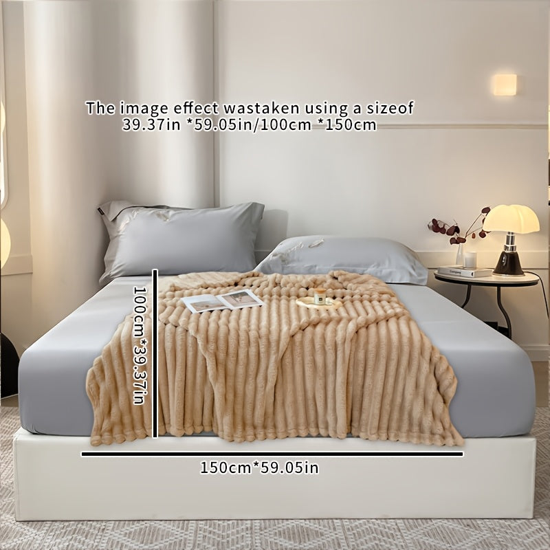 Faux Fur Throw Blanket Ultra-soft Snug for Sofa Bed and Home Decor