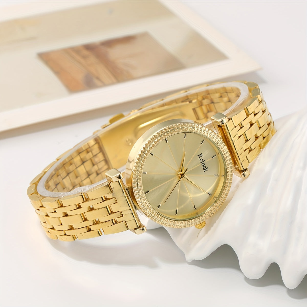 Ayollar uchun quarts soat, zanglamas po'lat bilan ta'minlangan taqish, zamonaviy va nafis soat