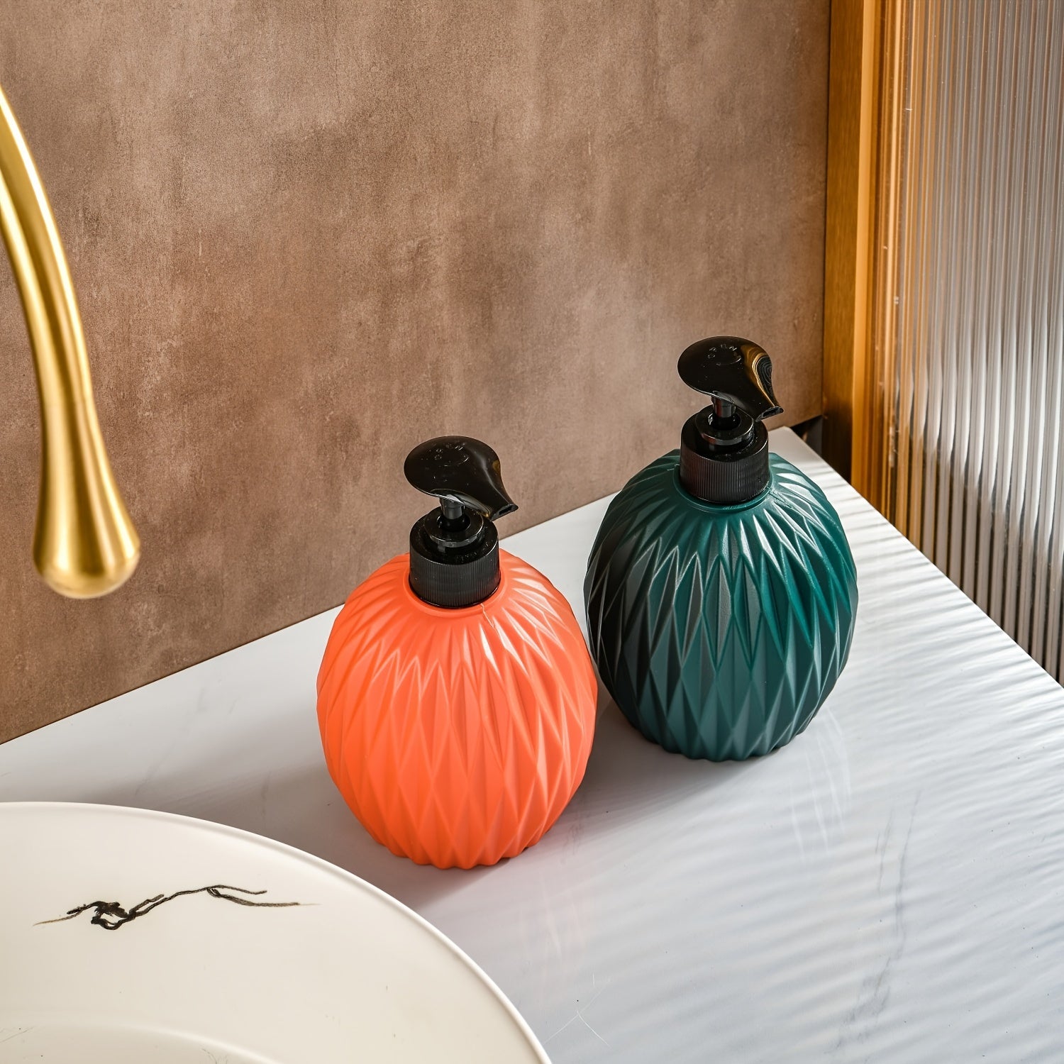 Plastic Bottle for Shampoo, Shower Gel, Hand Sanitizer, 250ml