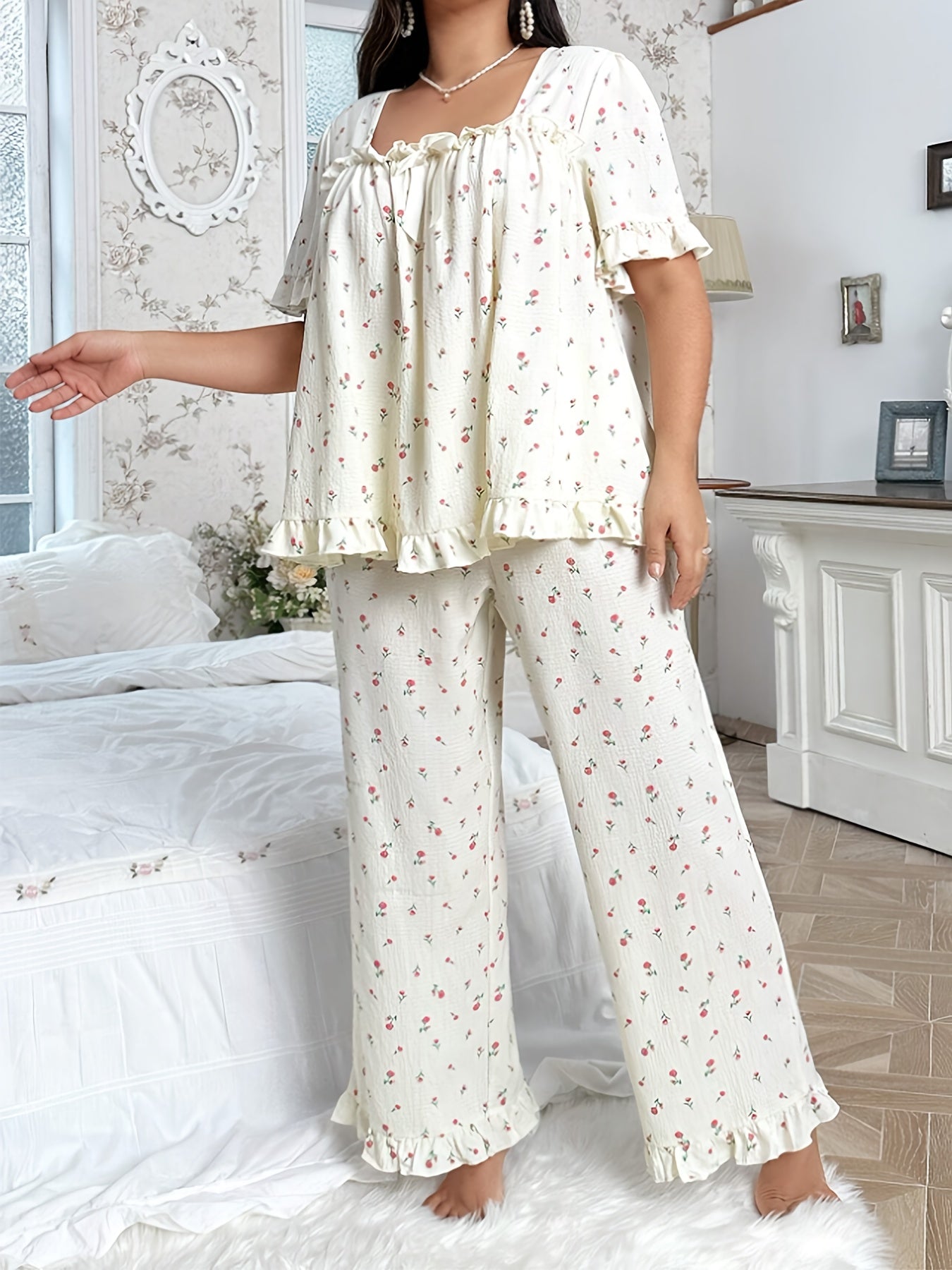 Women's Floral Print Two-Piece Set With Ruffle Hem Short Sleeve Top and Elastic Pants