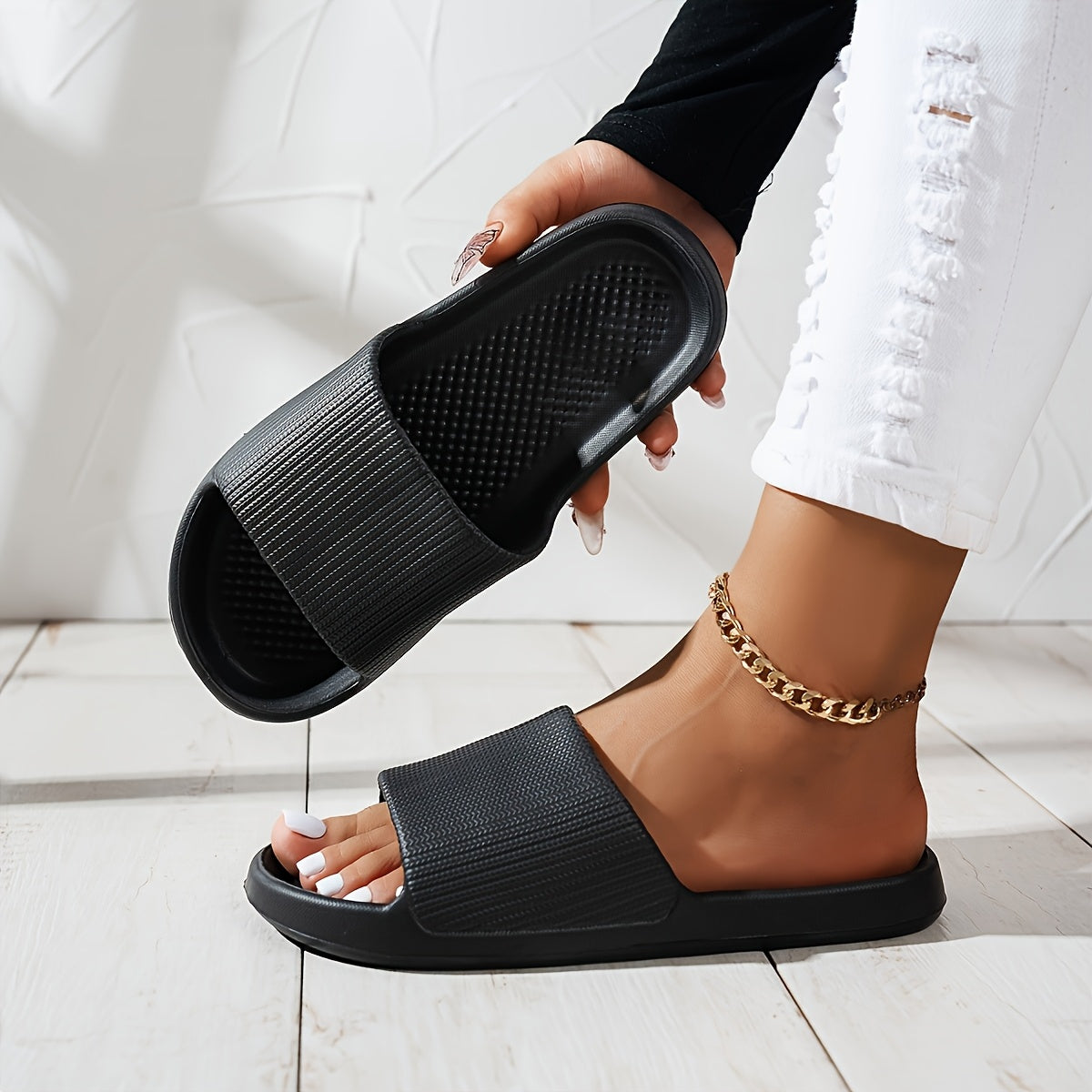 Unisex EVA Non-Slip Slippers Minimalist Striped Design for Home and Beach