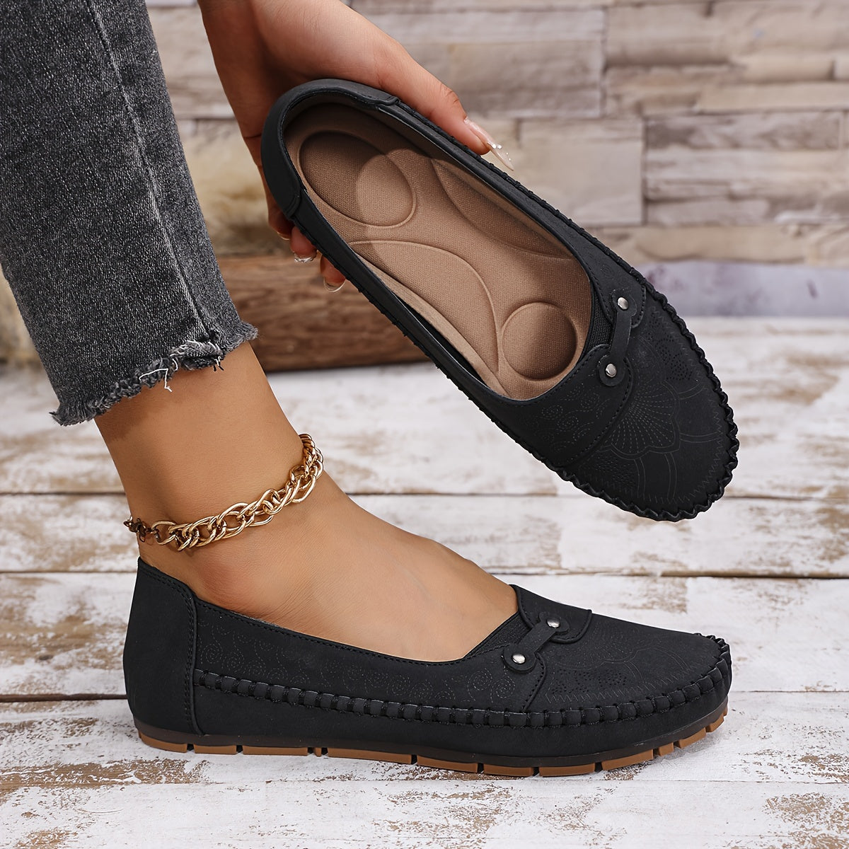 Women's Slip-On Shoes with Large Retro Metal Buckle Lightweight Comfortable All-Season Vintage Ballet