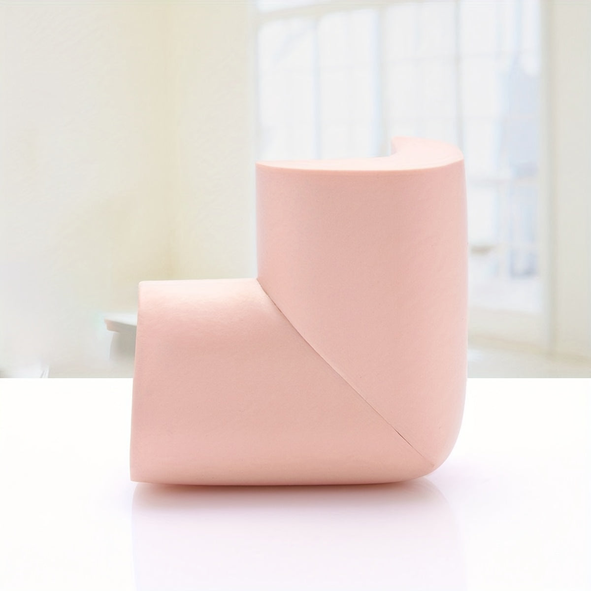 Bolalar xavfsizligi burchak qoʻriqlovchilari, uy roʻzgʻor stollari uchun qalinlashtirilgan toʻqnashuvga qarshi himoya qiluvchilar