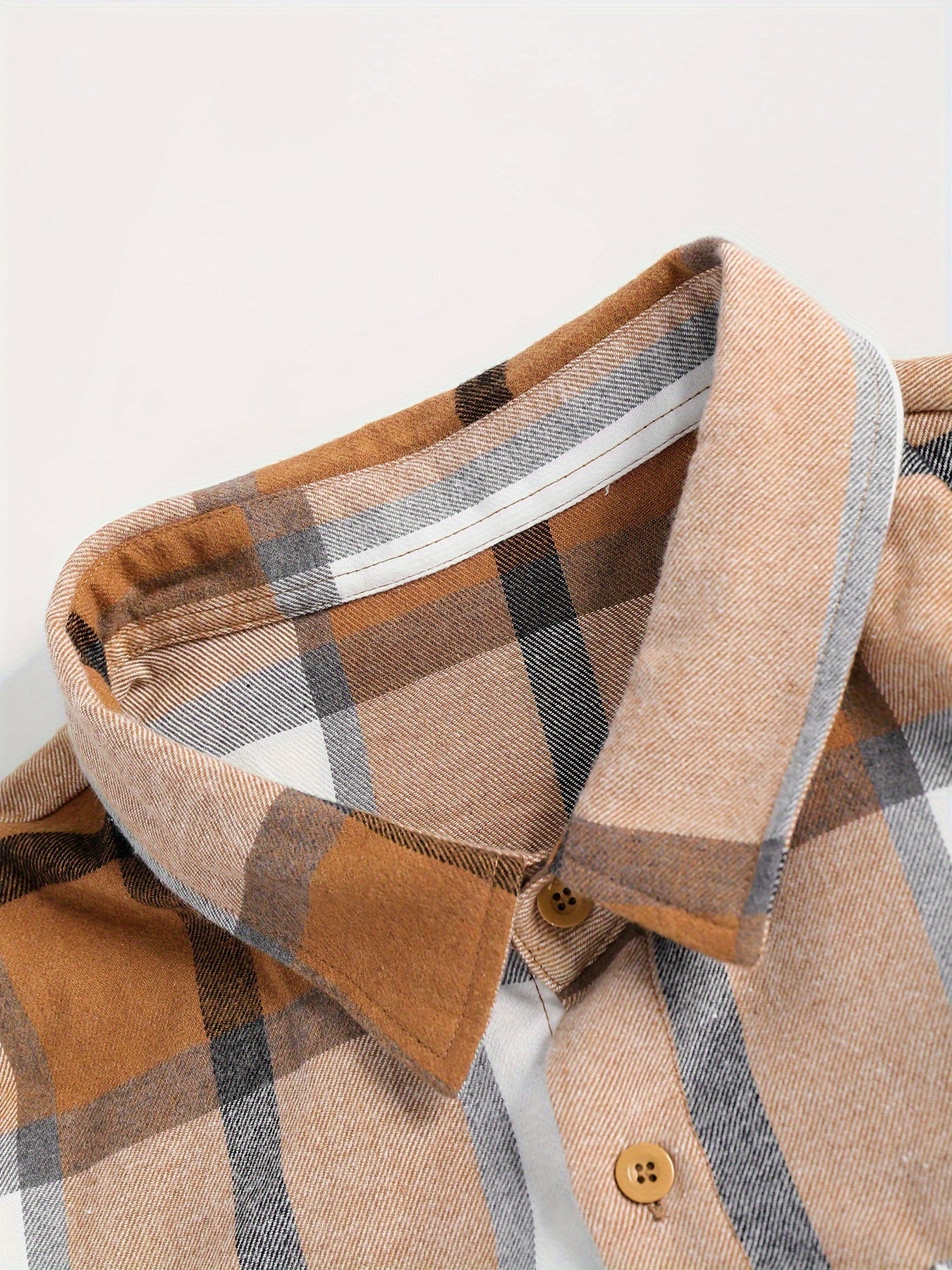 Plus-Size Men’s Plaid Long-Sleeve Shirt Polyester Casual Spring Fall