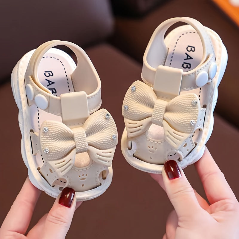 Girls Summer PVC Sandals Toddler Hollow-Out Princess Shoes with Buckle Closure
