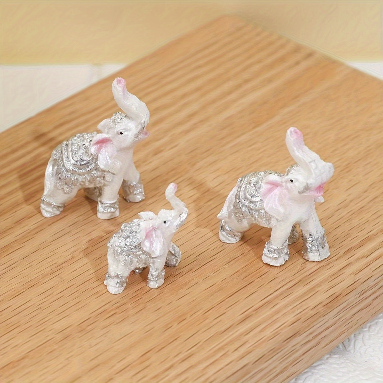 Resin Elephant Family Figurines Indoor Outdoor Decor Gift No Electricity