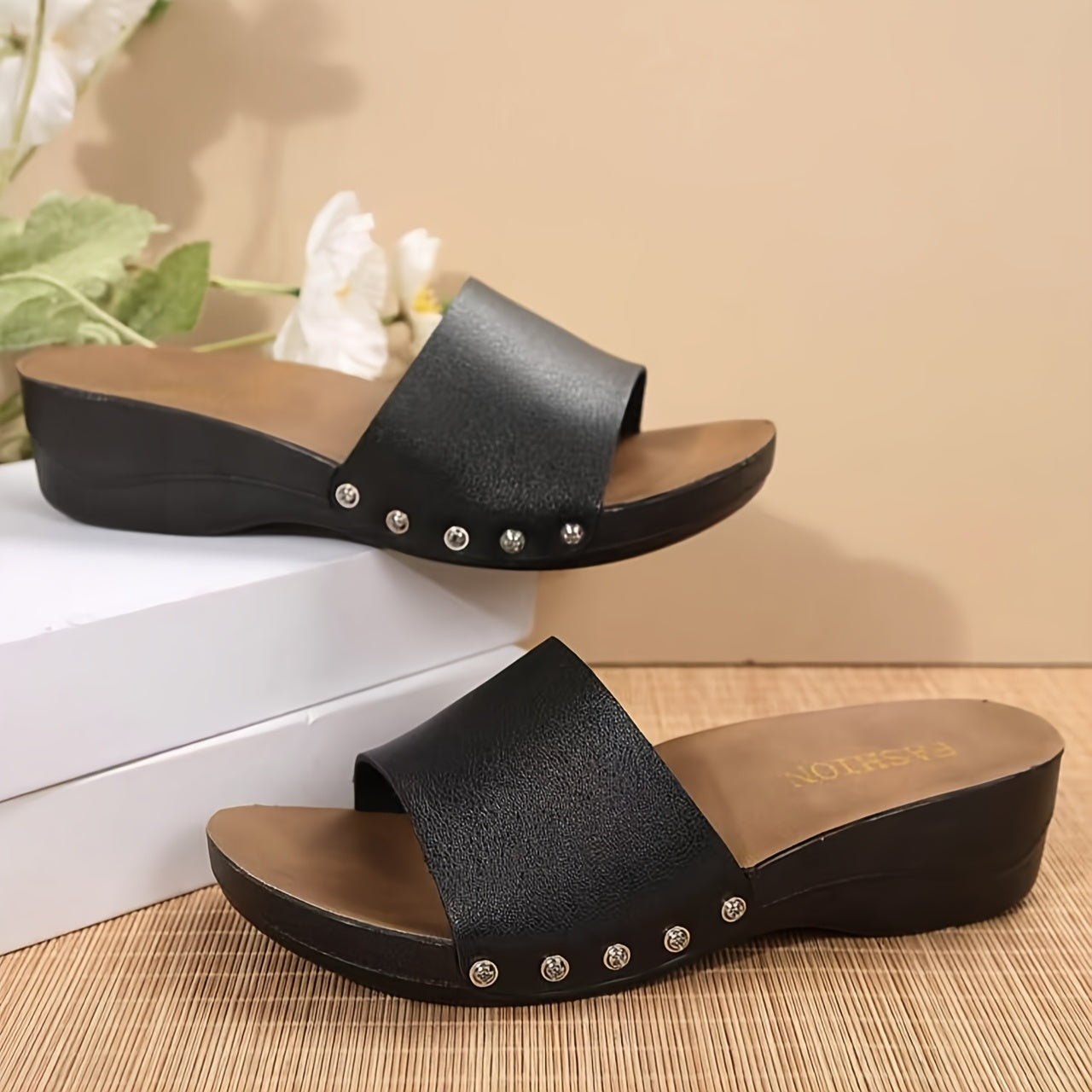 Women's Breathable Summer Flat Slippers Comfortable Soft Bottom