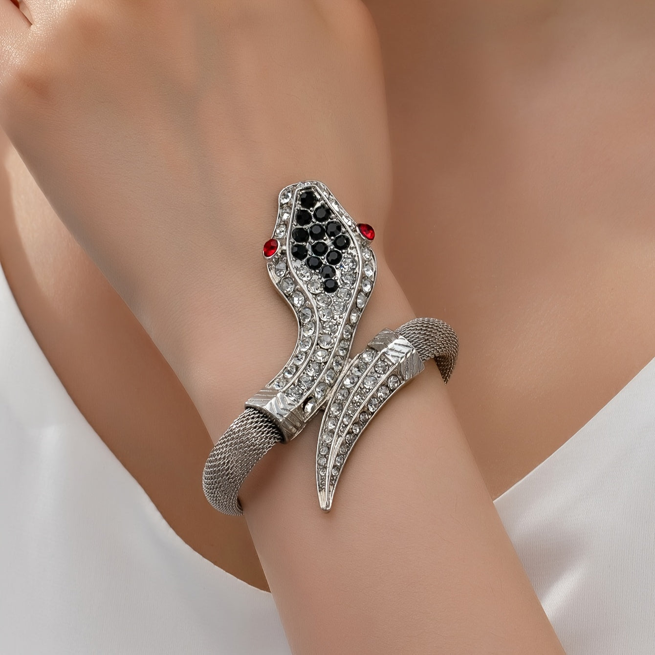 Rhinestone Snake Bracelet Zinc Alloy Elegant Daily Wear Gift