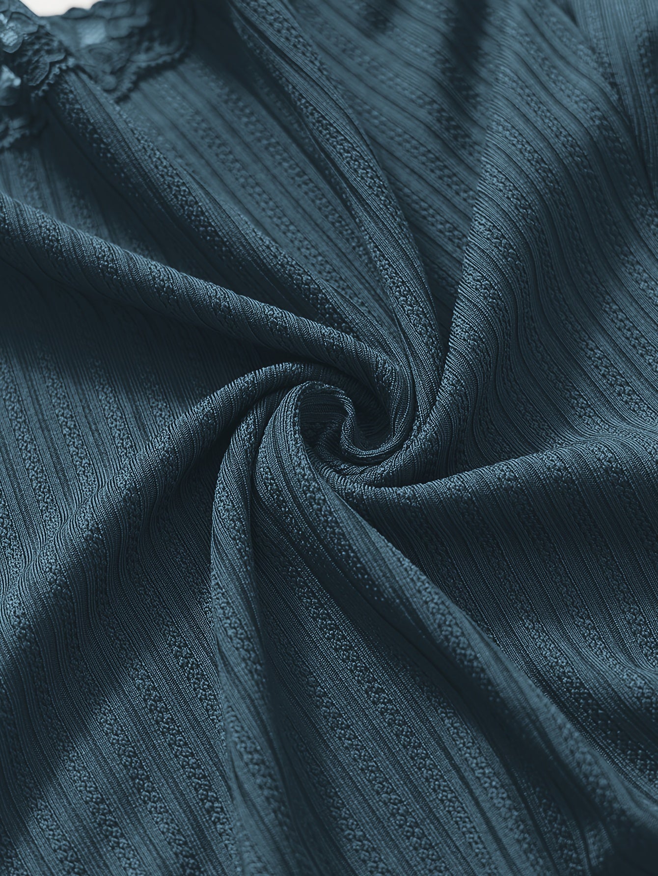 Women's Ribbed Lace Trim Pajama Set V-Neck Crop Top and Shorts Summer Nightwear