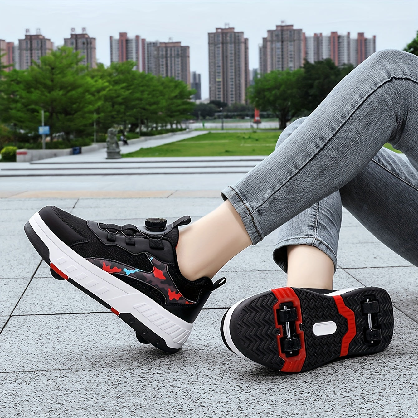 O'g'il bolalar uchun pastki roller skeyt poyabzallari, tasodifiy, zamonaviy, engil, havalandırıcı va ichki va tashqi foydalanish uchun yoz va kuzda sirpanmaslik xususiyatiga ega.