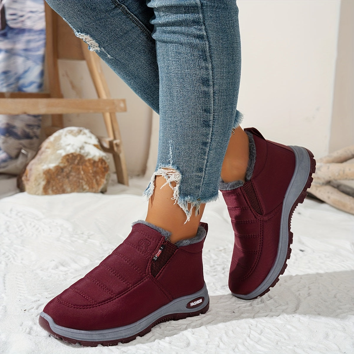 Women's Fleece-Lined Short Boots Black Red Winter Outdoor Shoes