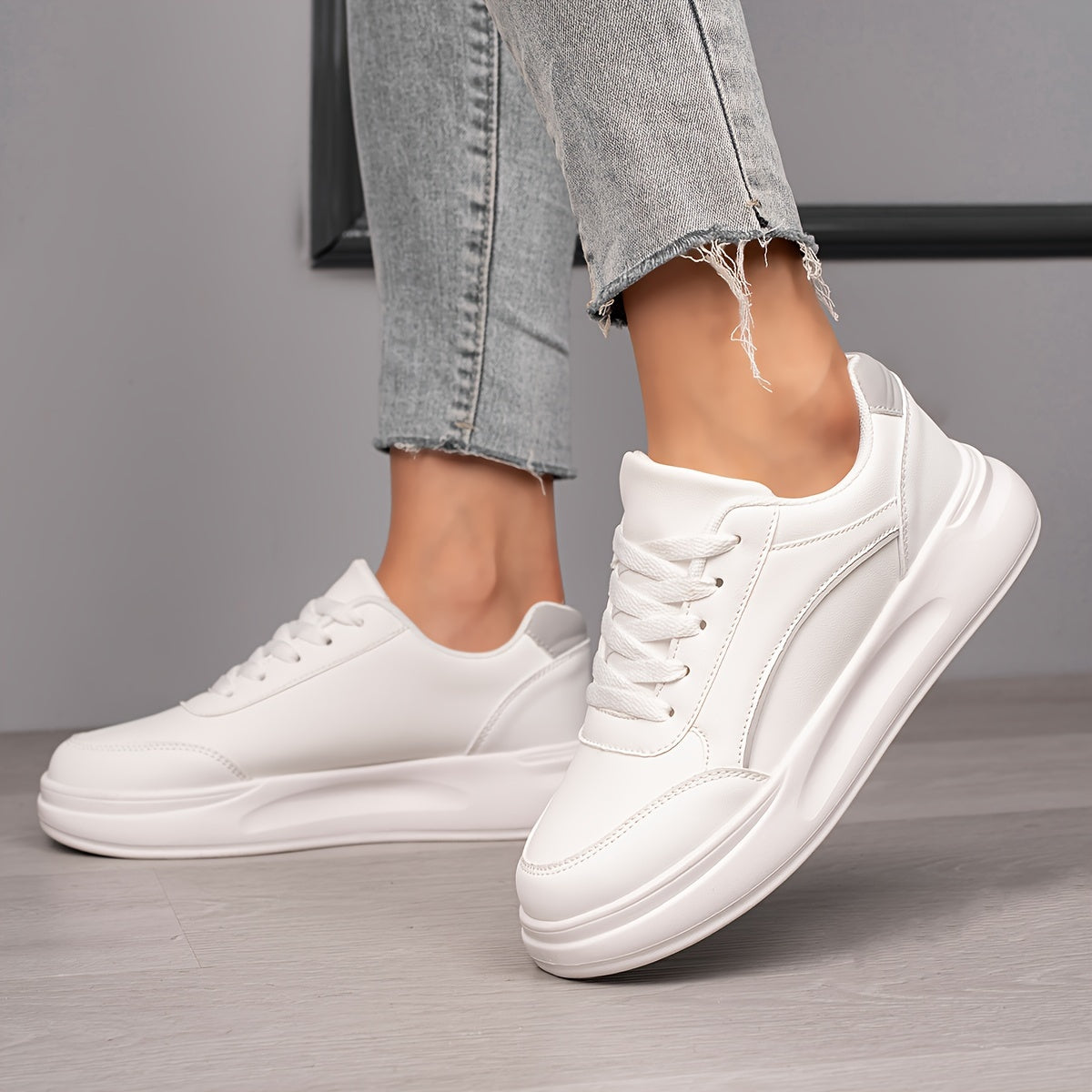 Women's White Low Top Skate Shoes with Round Toe and Lace-Up Closure