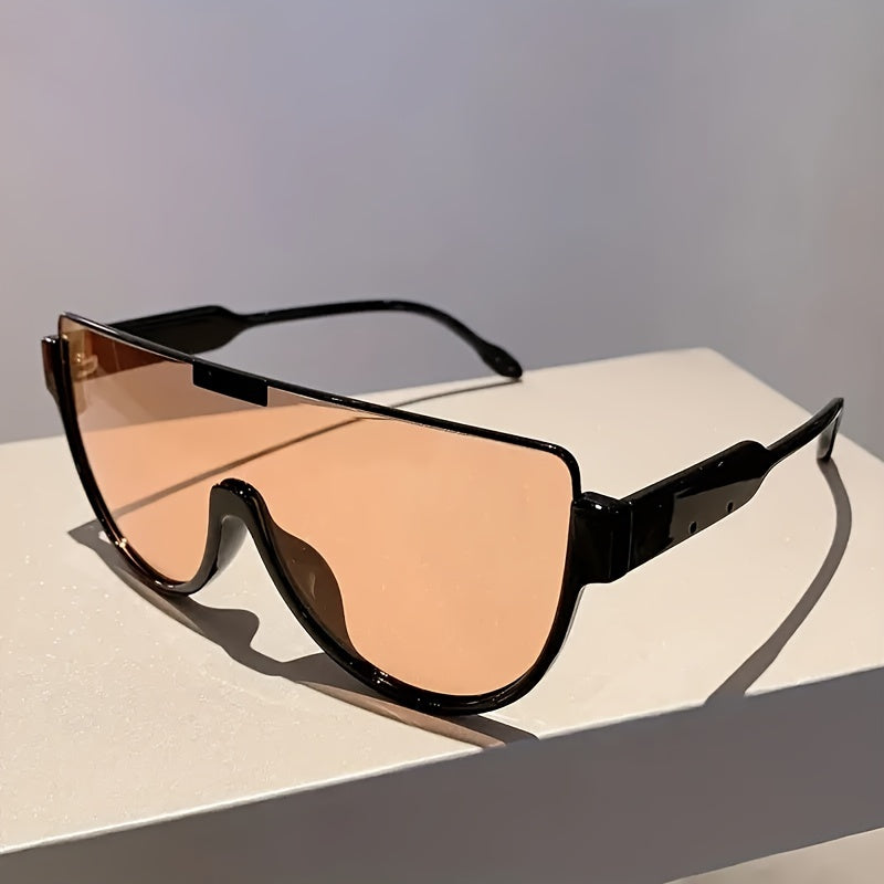 Katta o'lchamdagi ayollar uchun ko'zoynaklar, yarim ramkali polikarbonat ramka, qarshi yorituvchi linzalar, ko'cha uslubi va piyoda sayohat uchun