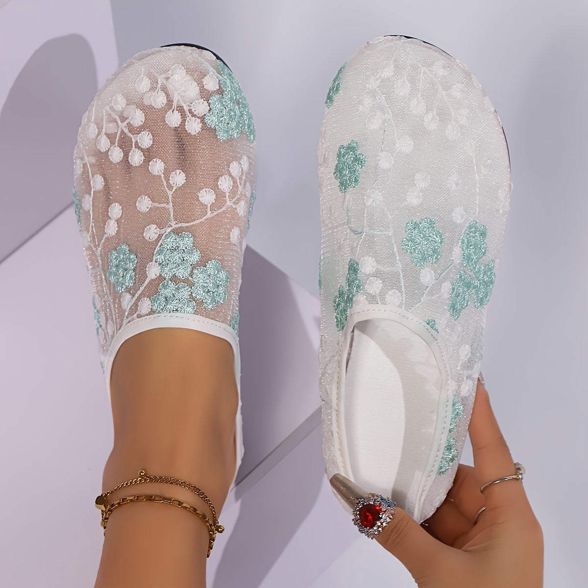 Women's Breathable Flat Shoes with Lace and Floral Embroidery Casual All-Season White and Blue