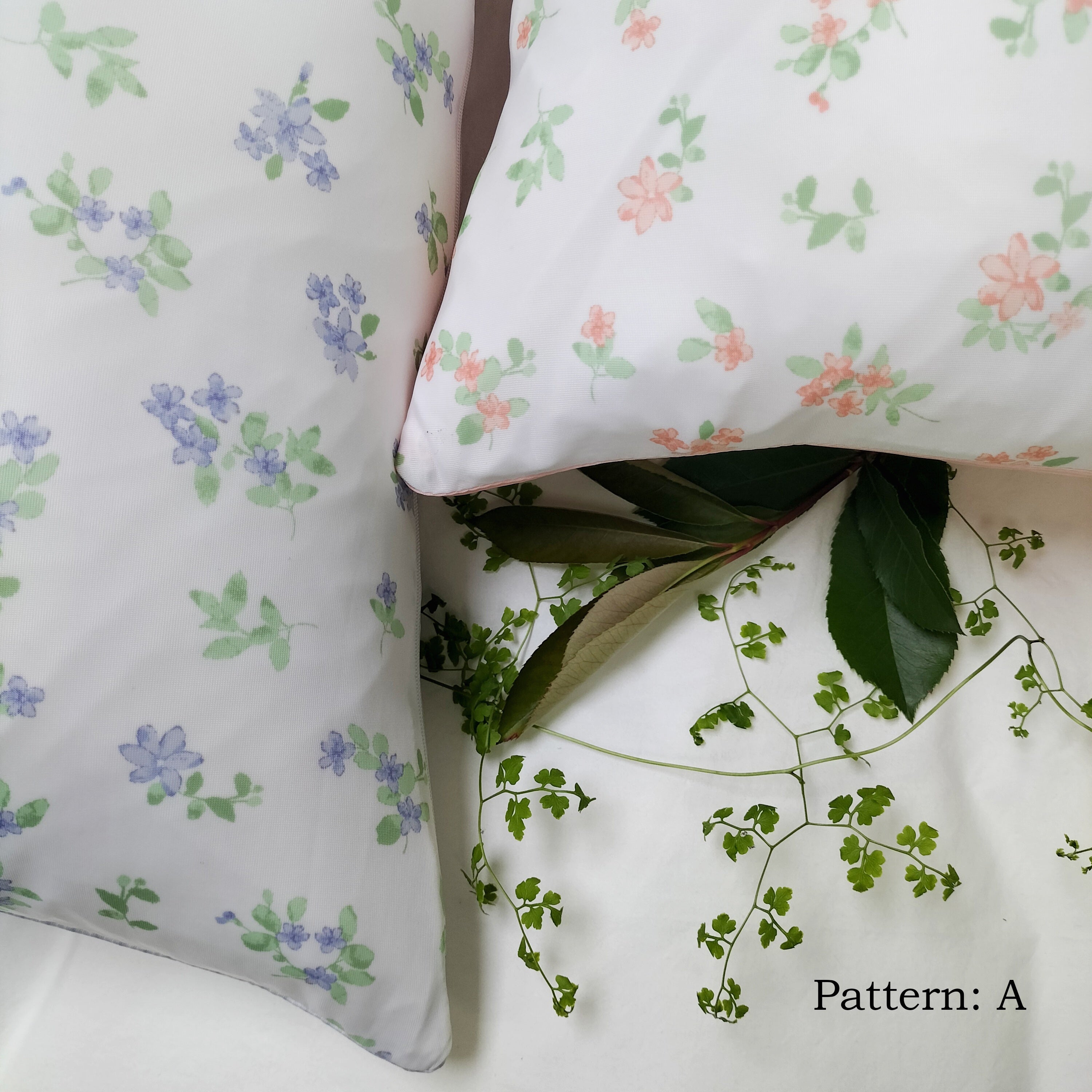 Double-Sided Floral Pillowcase with Zipper, Machine Washable, Durable Polyester