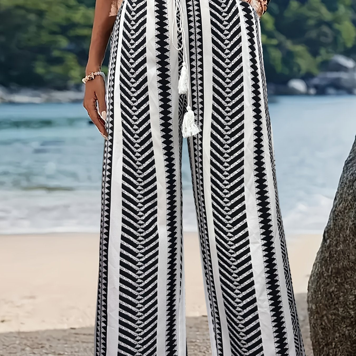 Women's Black White Geometric Chevron Wide-Leg Pants Elastic Waist Casual