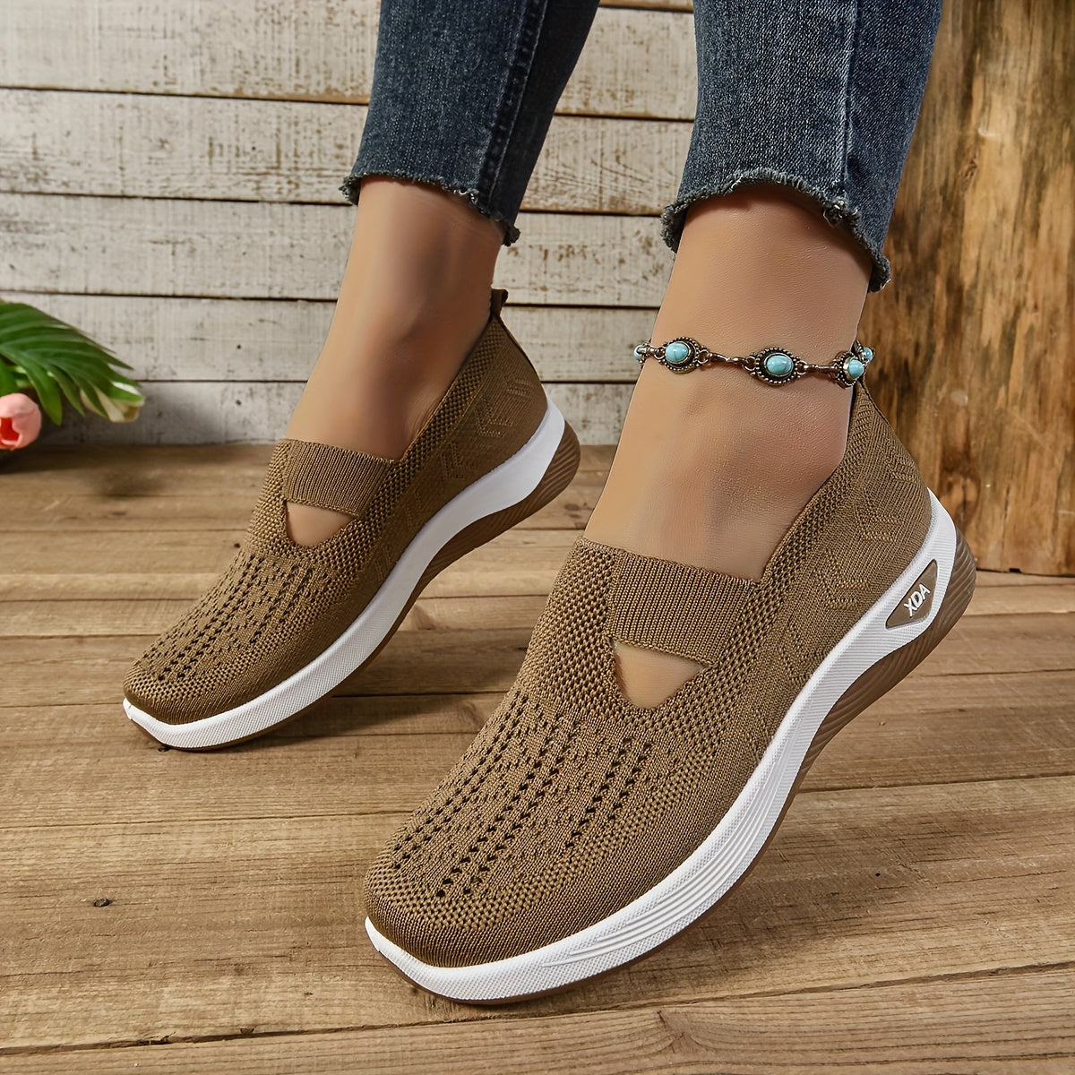 Women's Casual Mesh Sports Shoes for Running and Exercise