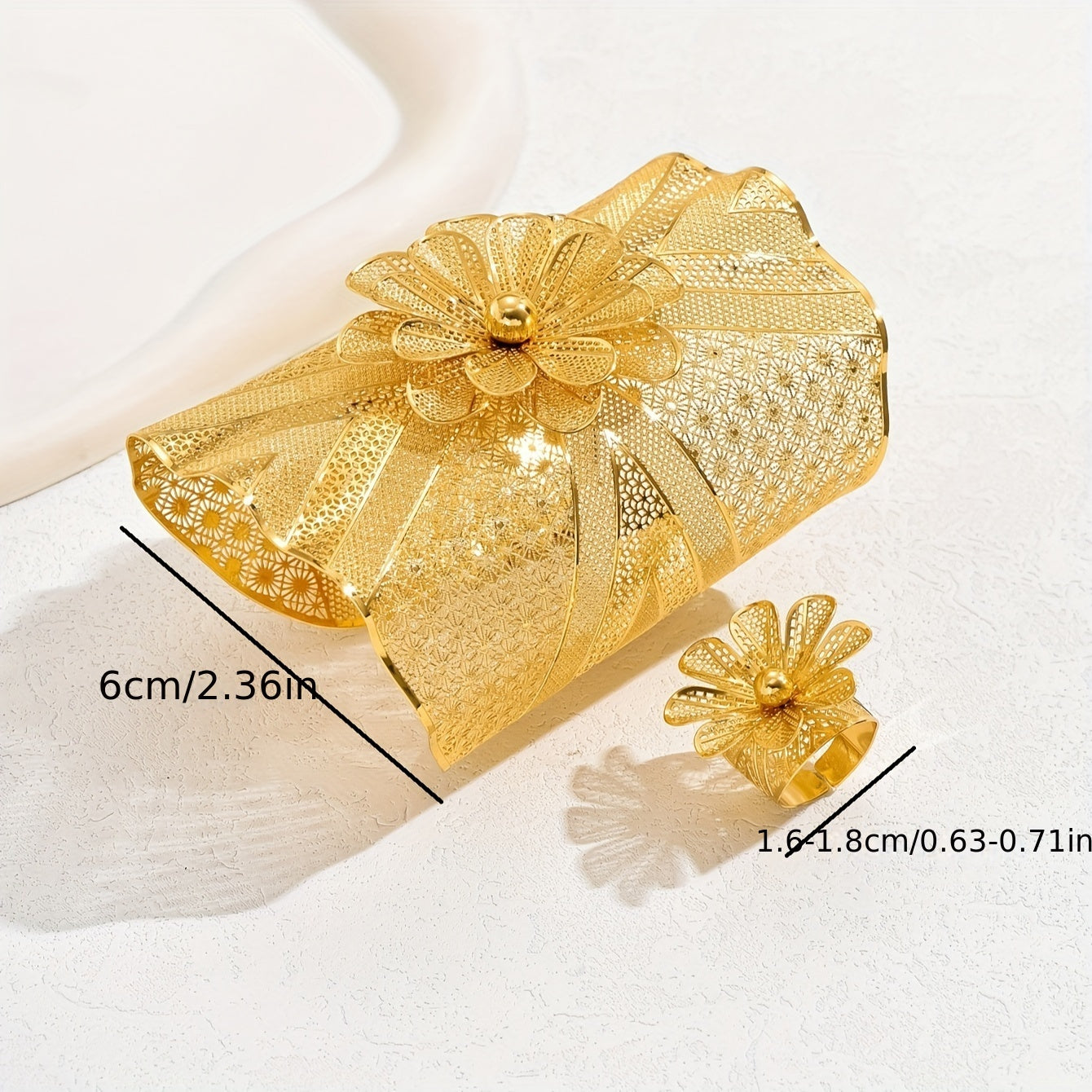 Two-Piece Jewelry Set with Floral Cutouts for Weddings and Events