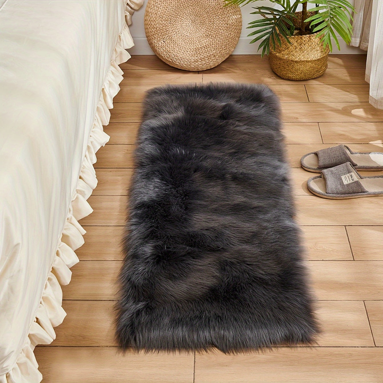 Soft Fluffy Long Plush Bedroom Rug Artificial Fur Washable Living Room and Bedside Decor