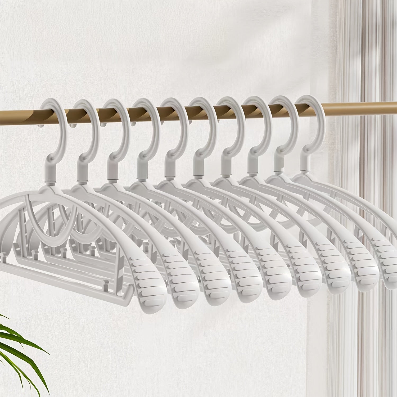 Set of 10 Non-Slip Plastic Clothes Hangers with Wide Shoulders Space-Saving Drying Racks