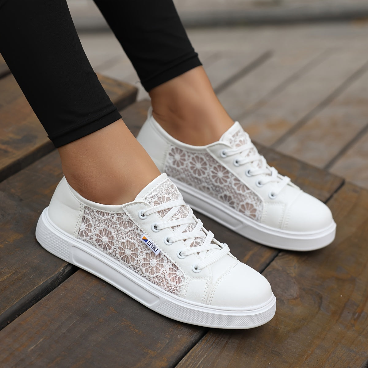 Women's White Breathable Lace-Up Low-Top Sneakers Casual Walkers