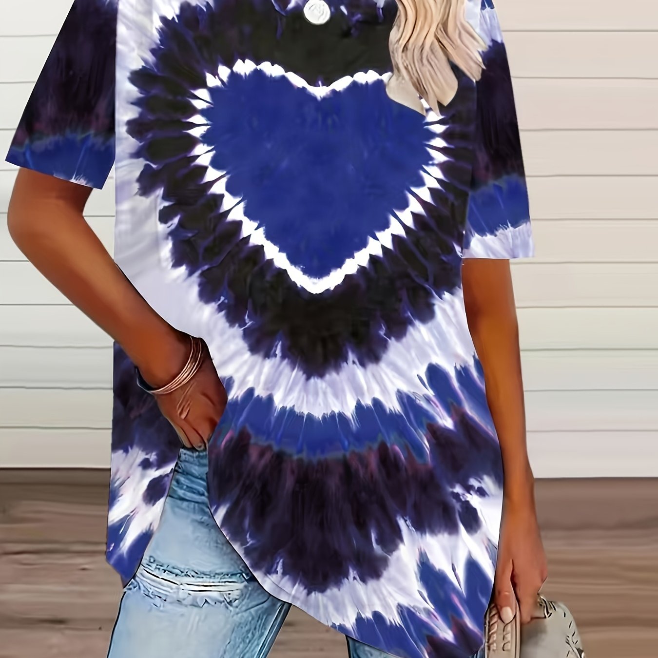 Plus Size Women's Tie-Dye Heart Print T-Shirt Casual Short Sleeve Top in Blue, Orange, Black