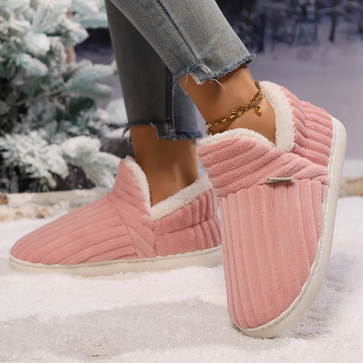 Women's Winter Slipper Boots Soft Plush Interior Slip-On Indoor Outdoor