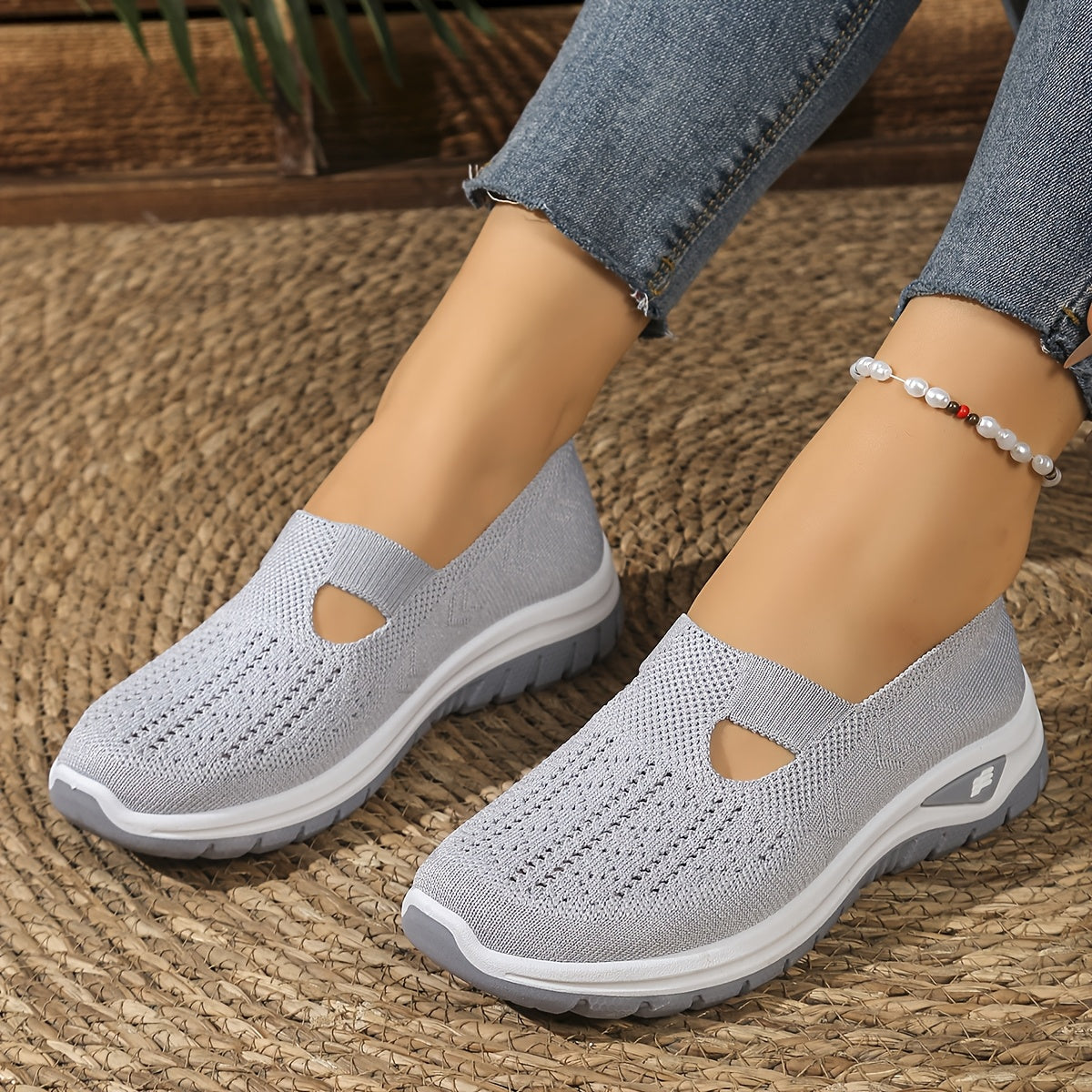 Women's Slip-On Casual Sneakers Breathable Mesh Soft Cushioned Insole