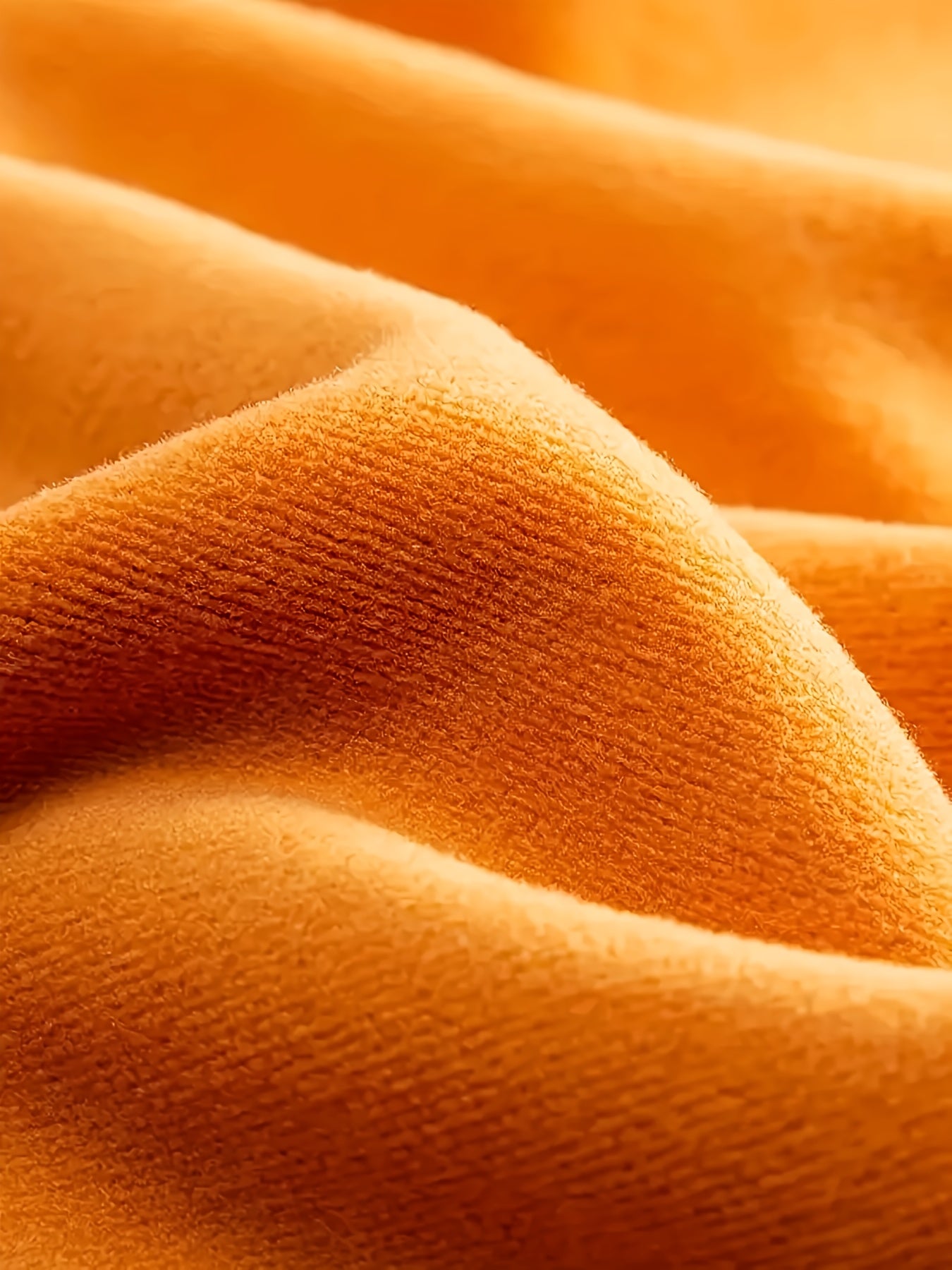 Men's Winter Thermal Top in Golden Velvet Slim Fit Crew Neck for Outdoor Activities