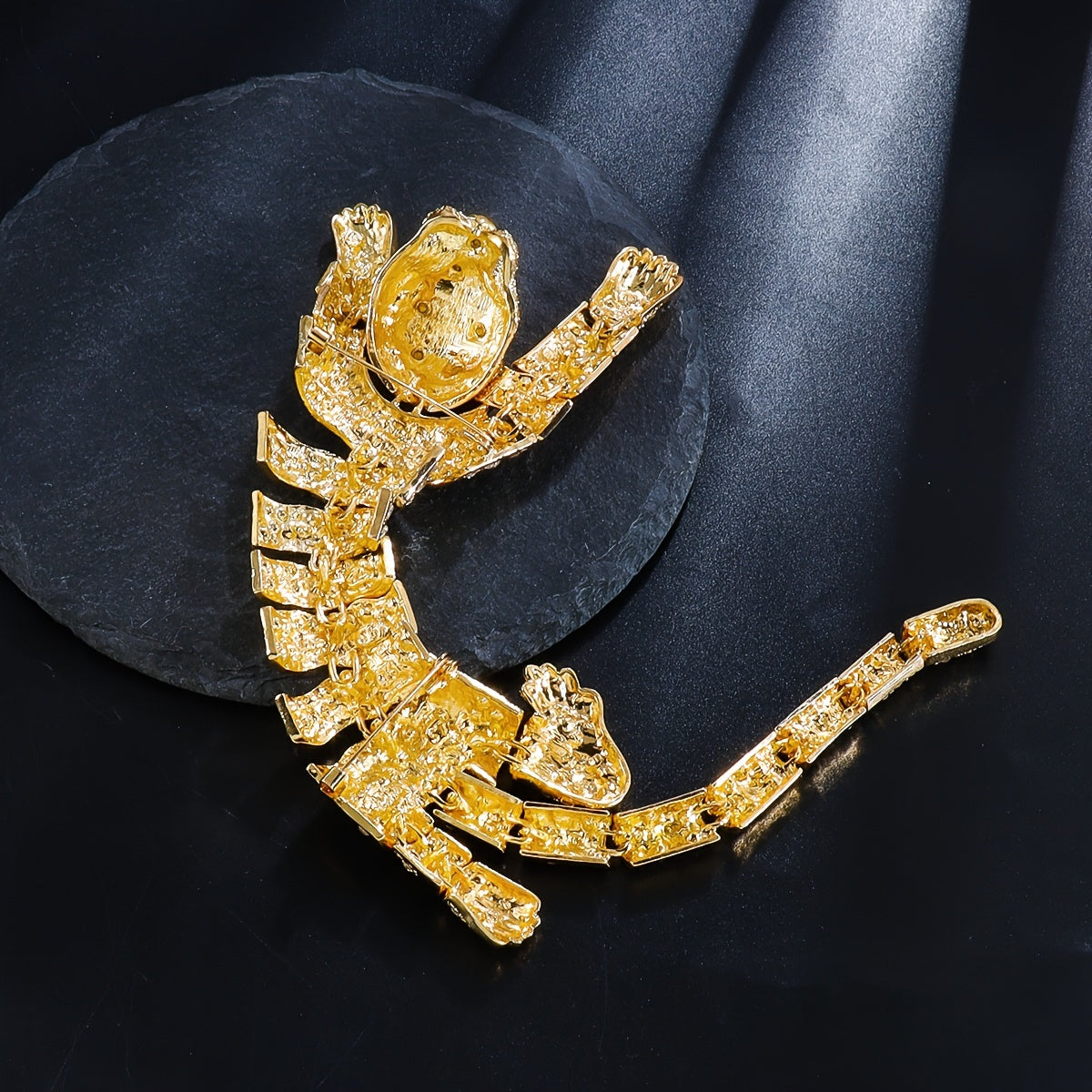 Rhinestone-Studded Tiger Shoulder Brooch Jewelry for Women