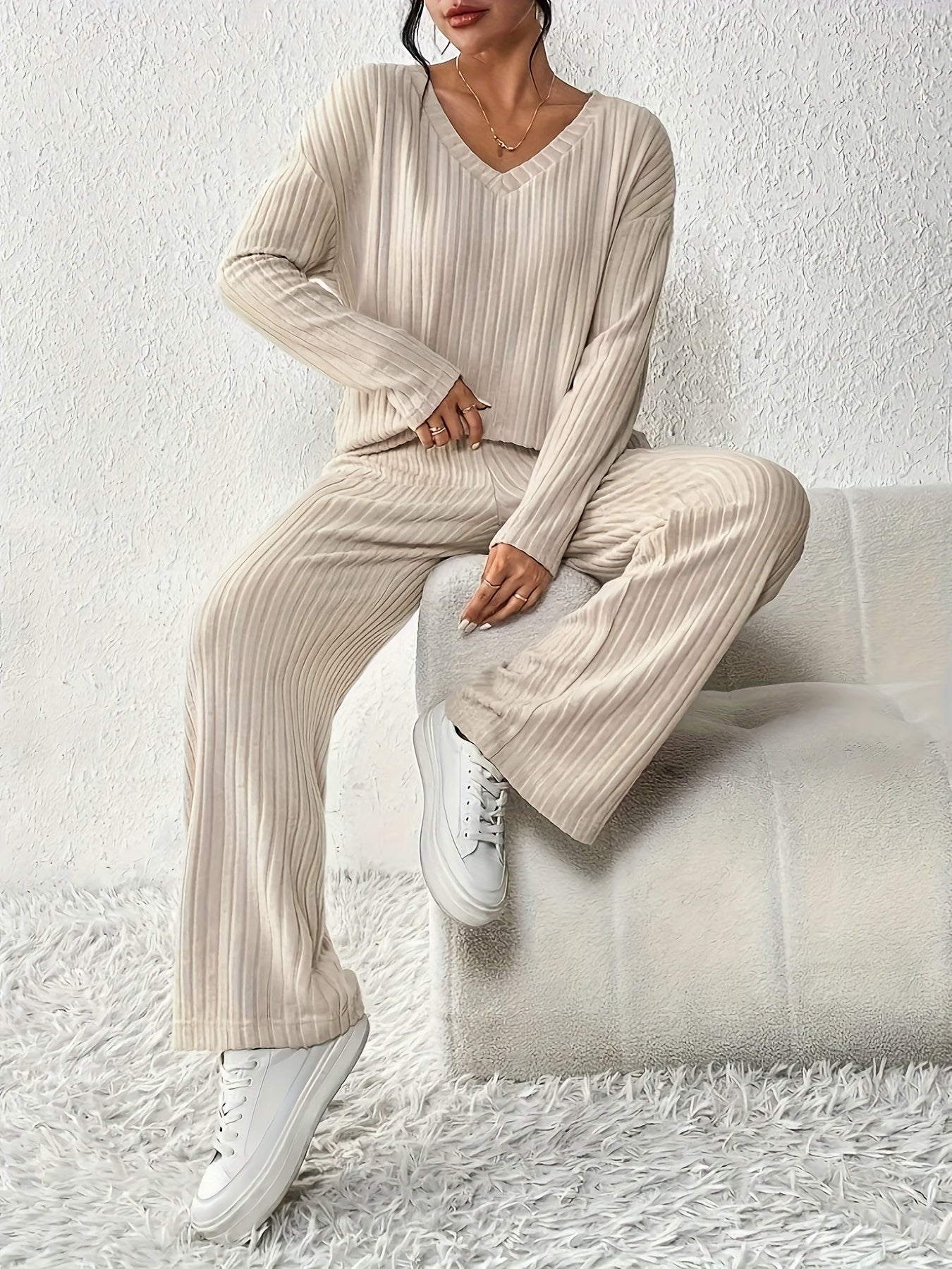 Women's V-Neck Long Sleeve Top and Straight Leg Pants Set Fall Winter Ribbed Solid