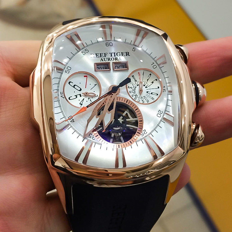 Reef Tiger Lüks Erkaklar Mexanik Tourbillon Soati, ko'k dial, zanglamas po'latdan yasalgan korpus, silikon tasma, kalendar funksiyasi, avtomatik qaytargich, sport dizayni RGA3069, norasmiy foydalanish uchun mos.