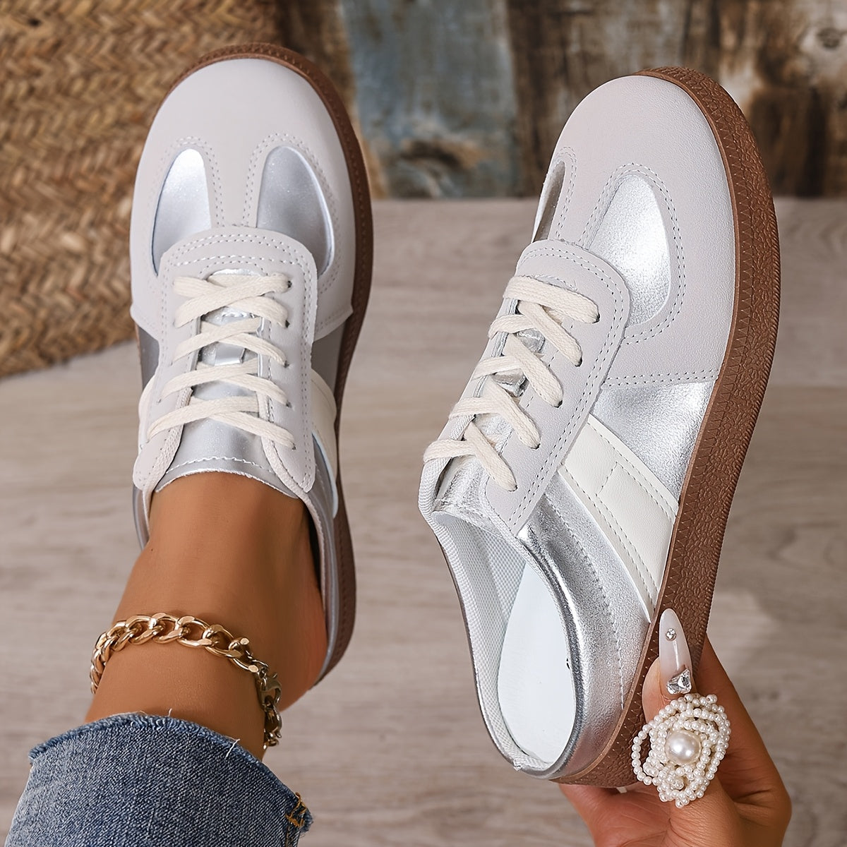 Ayollar uchun tekis boshli shippaklar qulay ichki yopishqoqsiz va sirpanishga qarshi