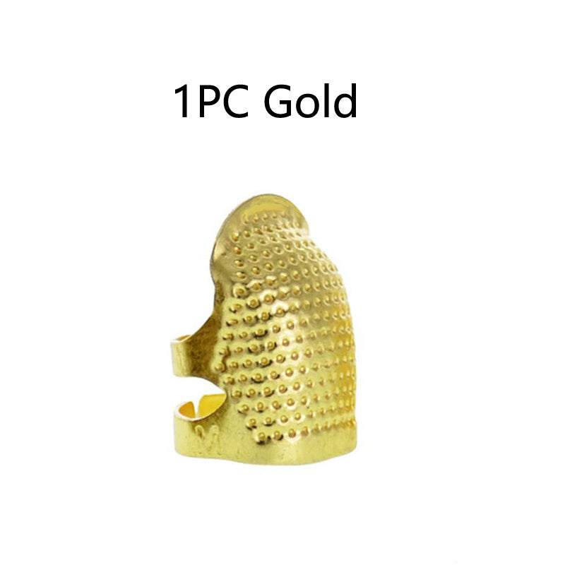 Qadimiy metall thimble tikuvchilik va qo'l san'atlari uchun.