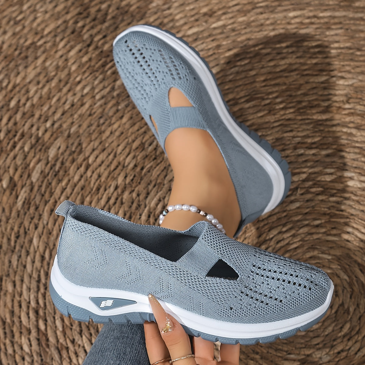 Women's Slip-On Casual Sneakers Breathable Mesh Soft Cushioned Insole