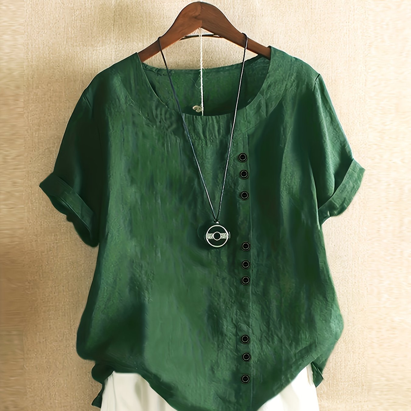 Plus o'lchamdagi ayollar uchun paxta keng bo'yinli qisqa qo'lli futbolka, bir rangda