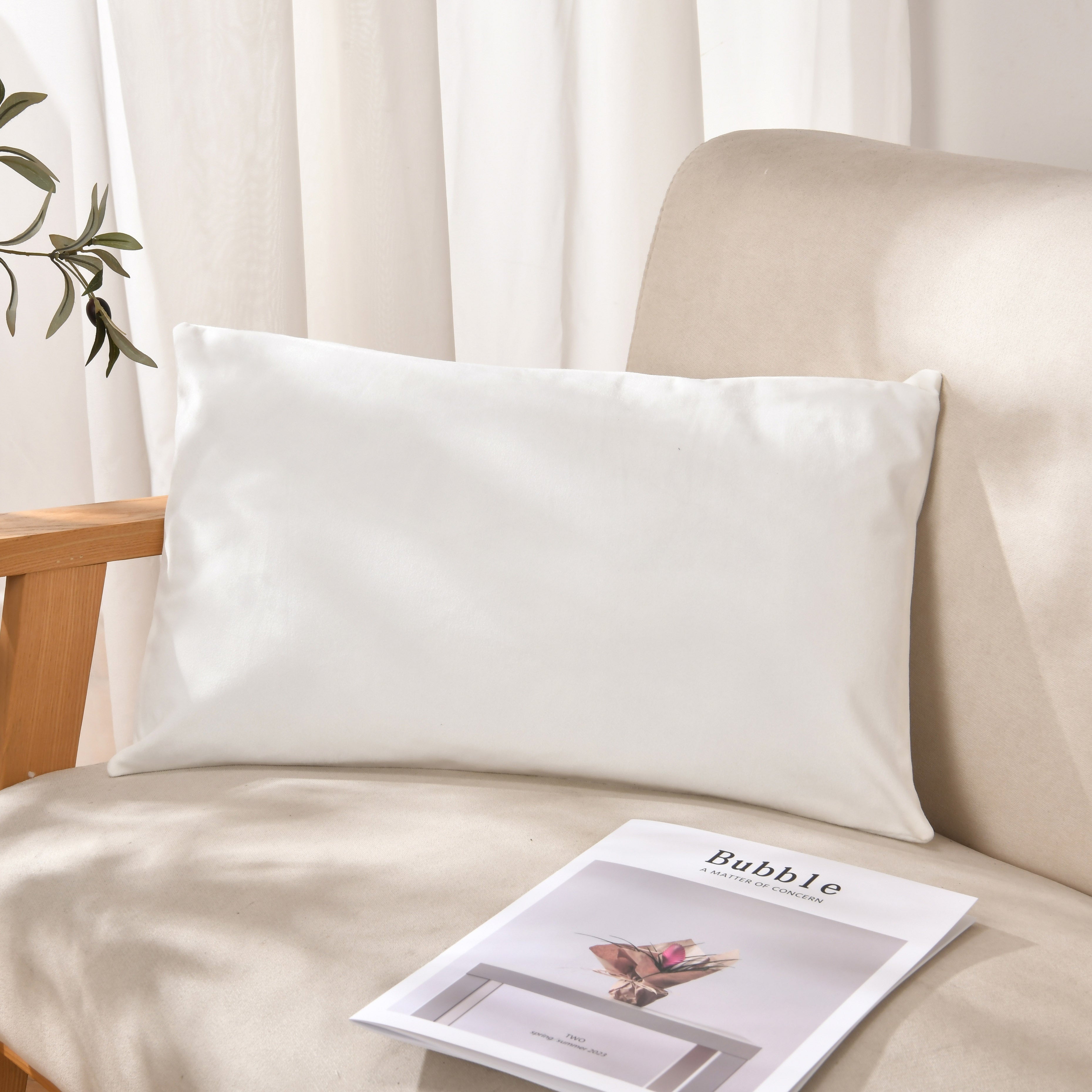 1 dona Gollandiya velur yostiq qopqog'i, bitta tomonli bosma, 29.97 sm x 50.04 sm, divan yoki yotoq xonasi bezatish uchun mukammal, yostiq yadrosi kiritilmagan.