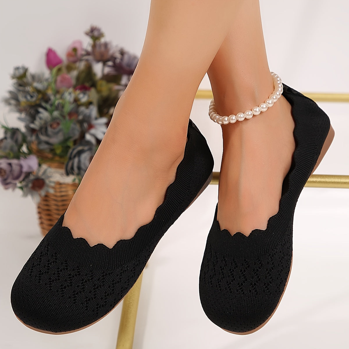 Women's Slip-On Lace Detail Slippers Breathable Fabric All-Season Casual