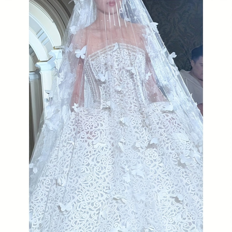 Velo de novia con perlas de imitación y detalles de mariposa para bodas