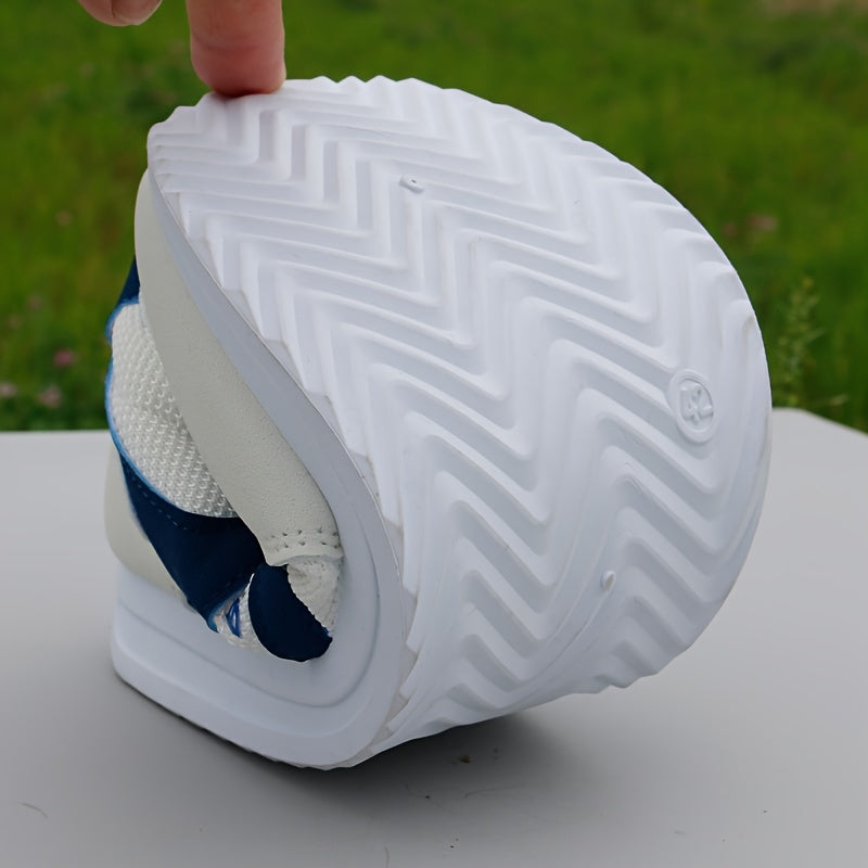 Men's Mesh Sneakers Lightweight Breathable Casual Sports All-Season Low Top Lace-Up